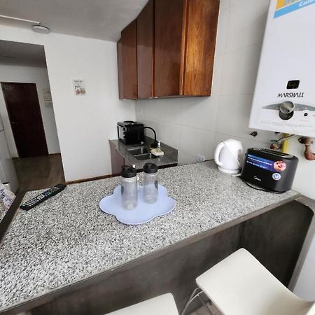 Departamento Ubicadisimo Calle Chile Con Estacionamiento Incluido Capital Mendoza3 Centro Appartement Buitenkant foto
